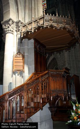 Cathedrale_Escalier.jpg