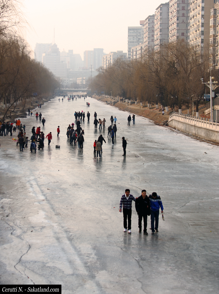 Ditan_Park_Frozenriver.jpg