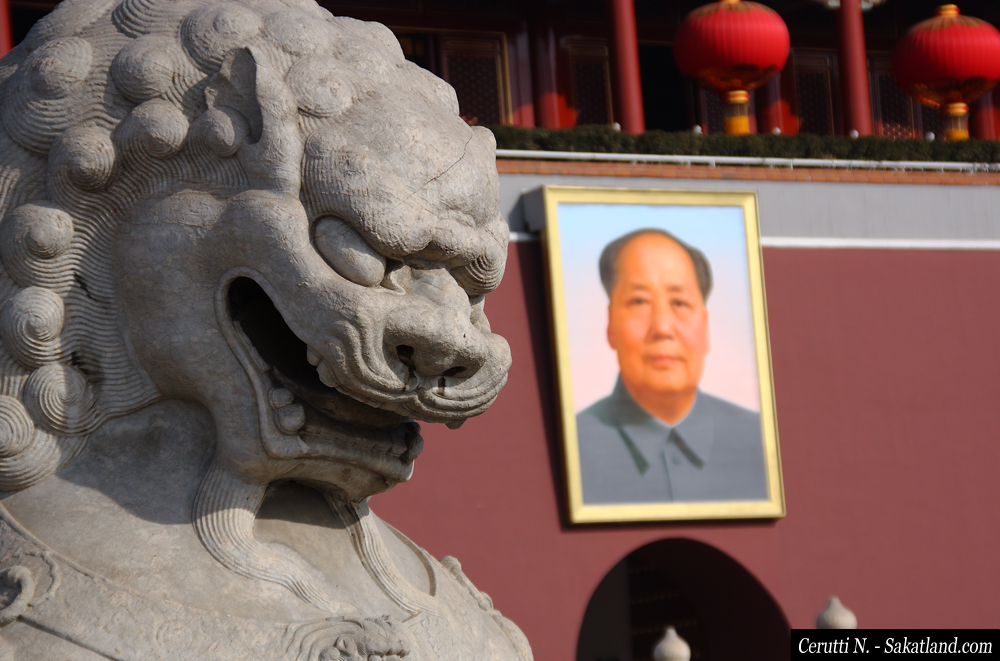 Tiananmen_Lion.jpg