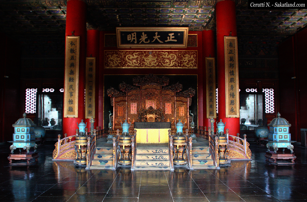 Tiananmen_Trone.jpg