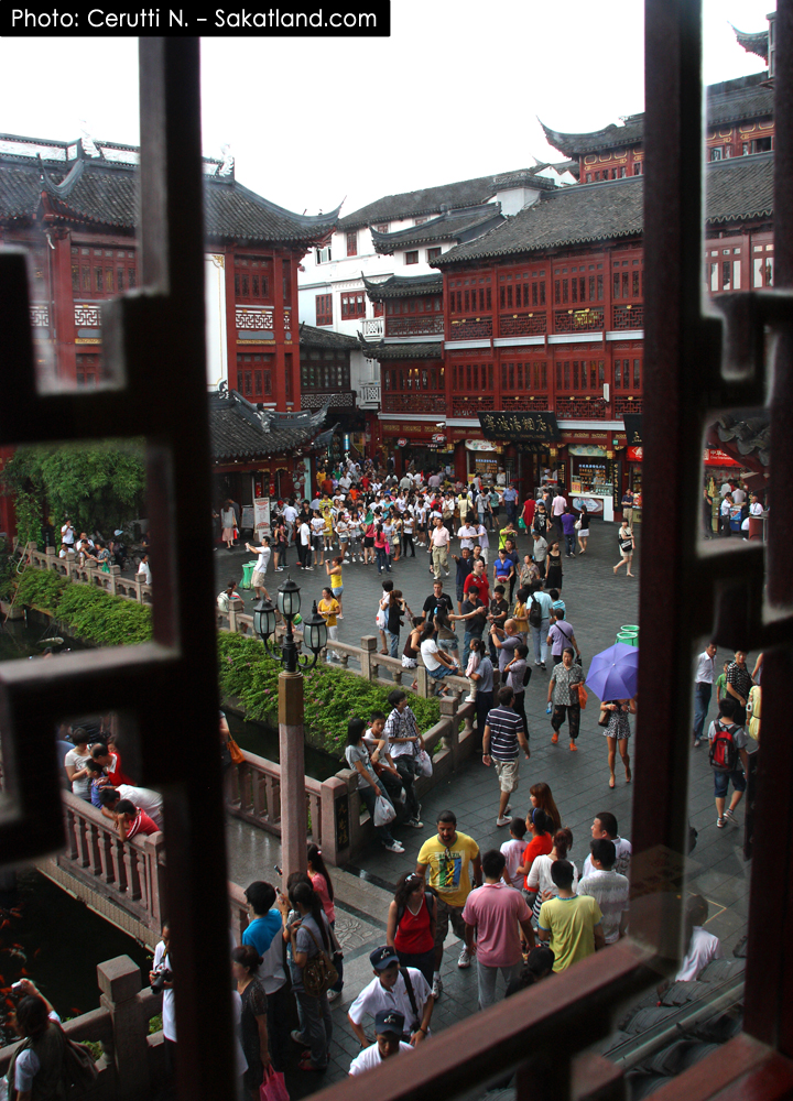 Shanghai_ChenghuangMiao_Window1.jpg