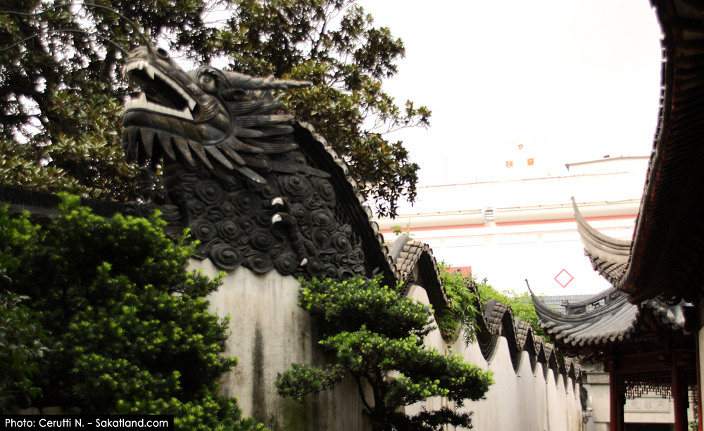 Shanghai_ChenghuangMiao_Yuyuan-Dragon1.jpg