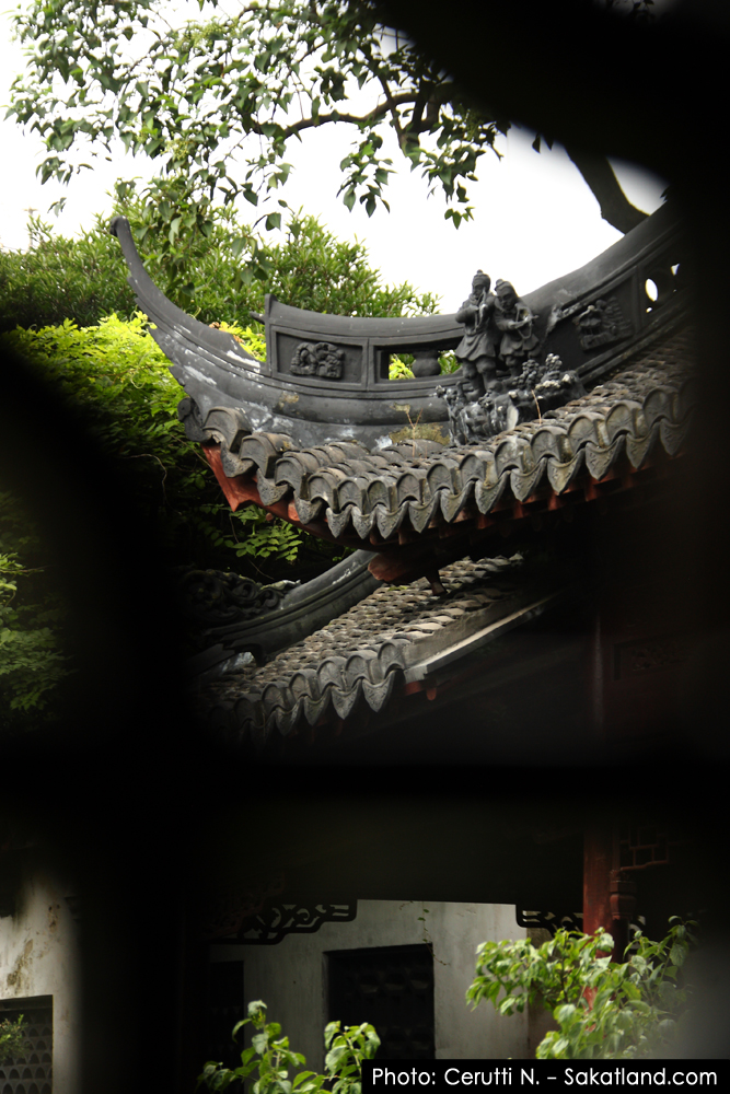 Shanghai_ChenghuangMiao_Yuyuan-Statuette1.jpg