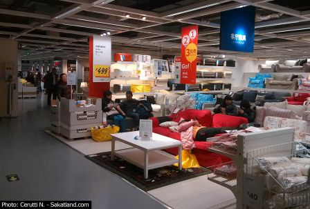 Ikea_Sleeping_People1.jpg