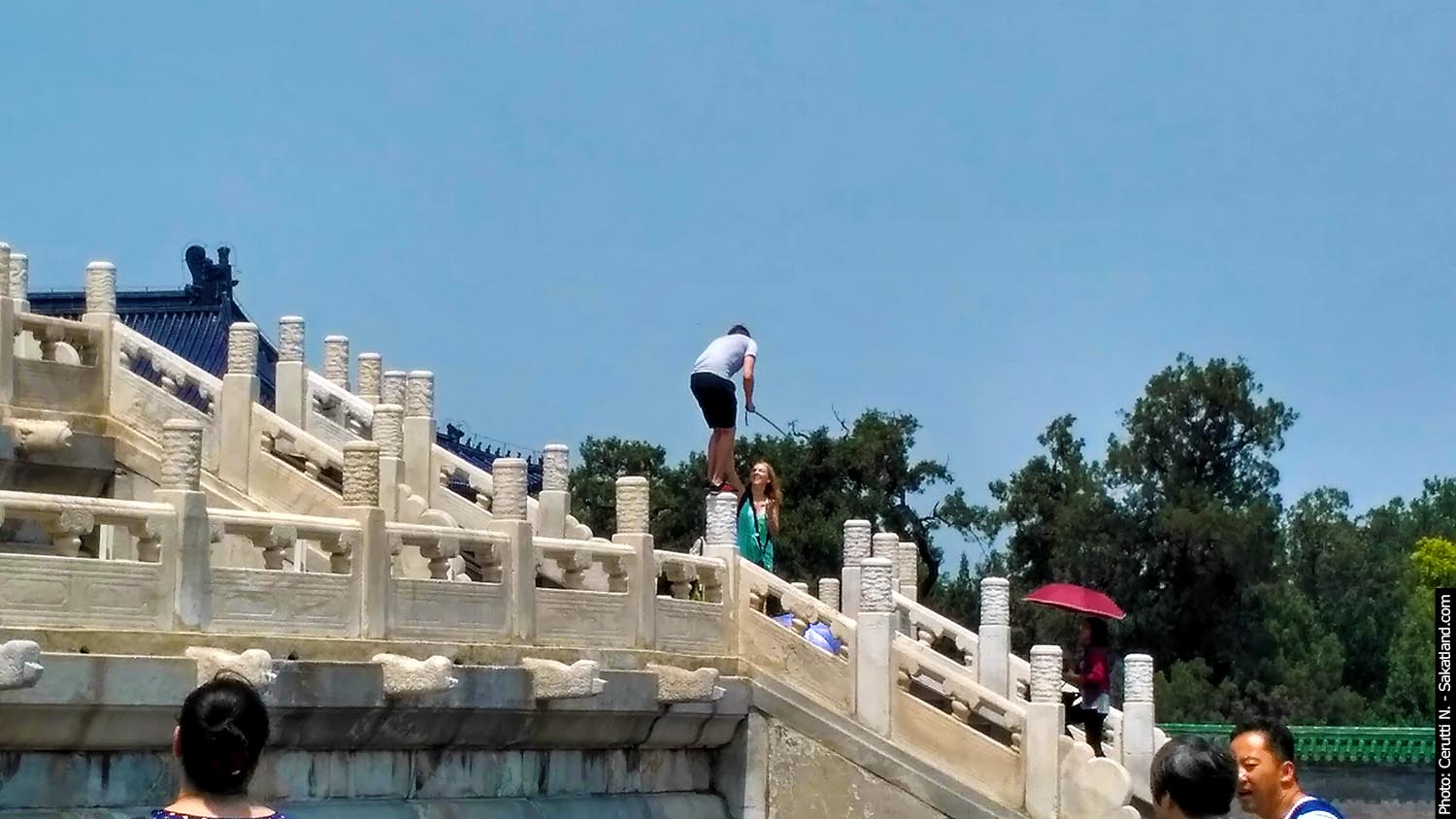 Tiantan-SB-Laowai.jpg