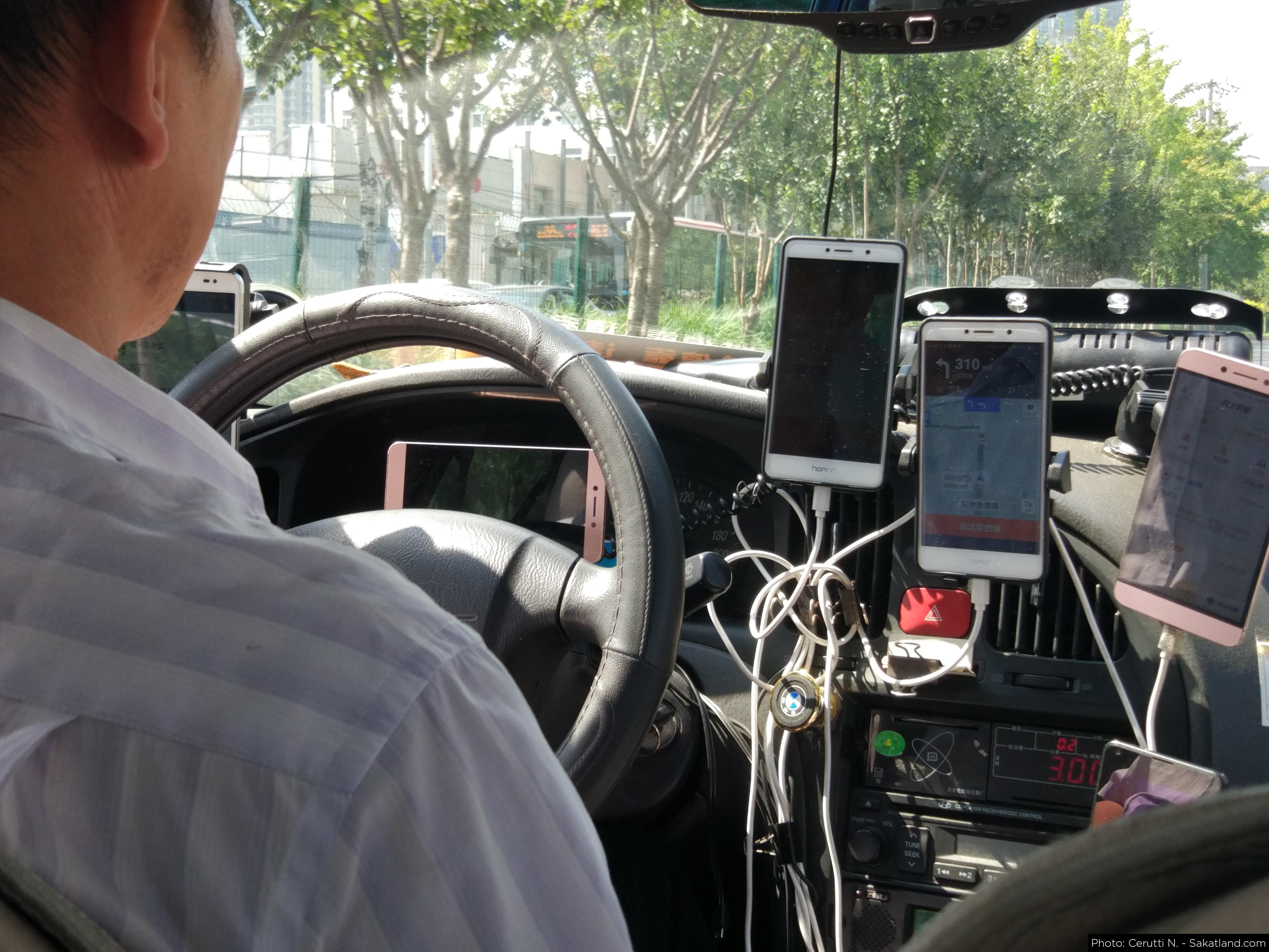Taxi_Smartphone.jpg