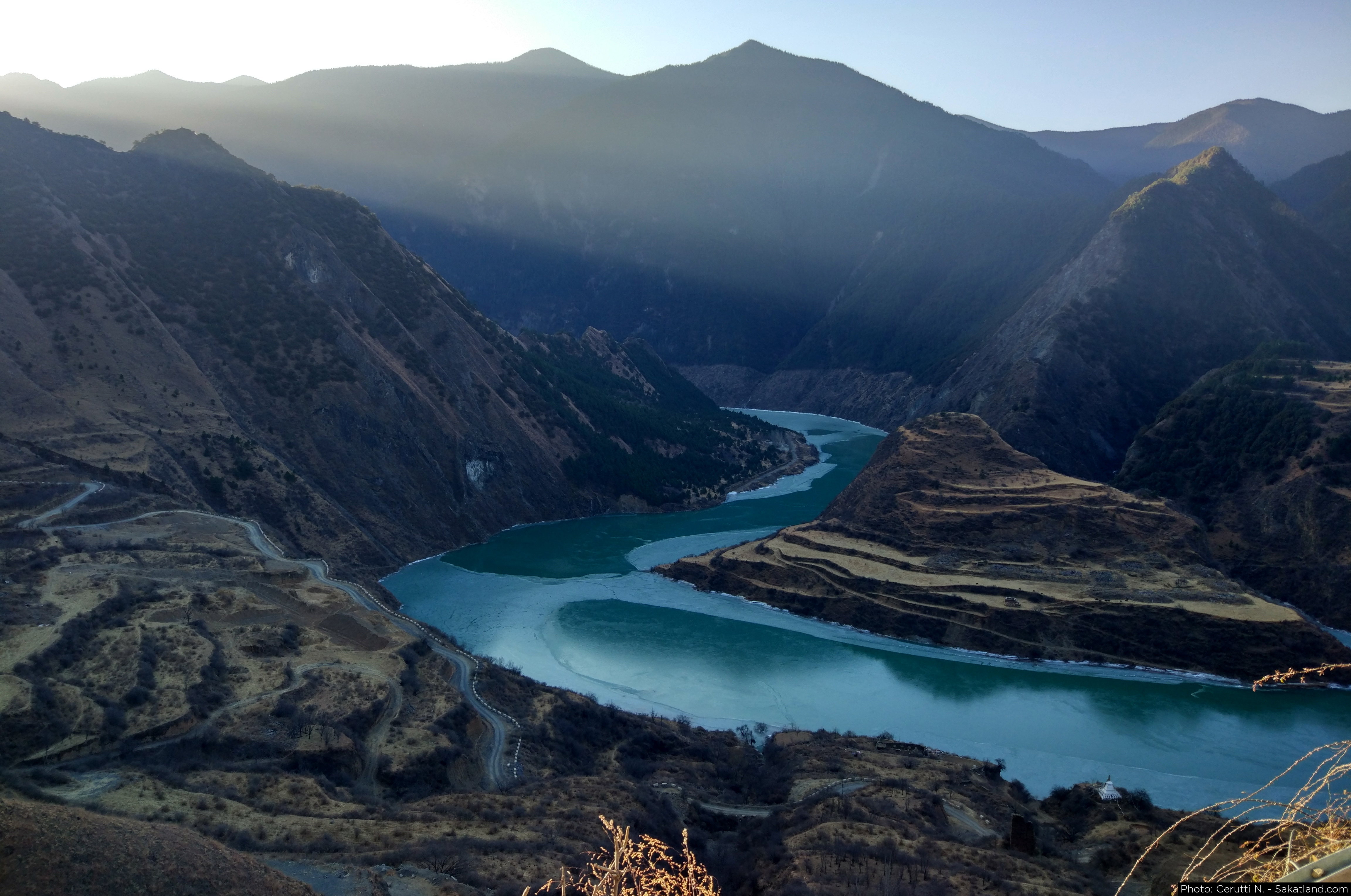 Xinlong_Road_02.jpg