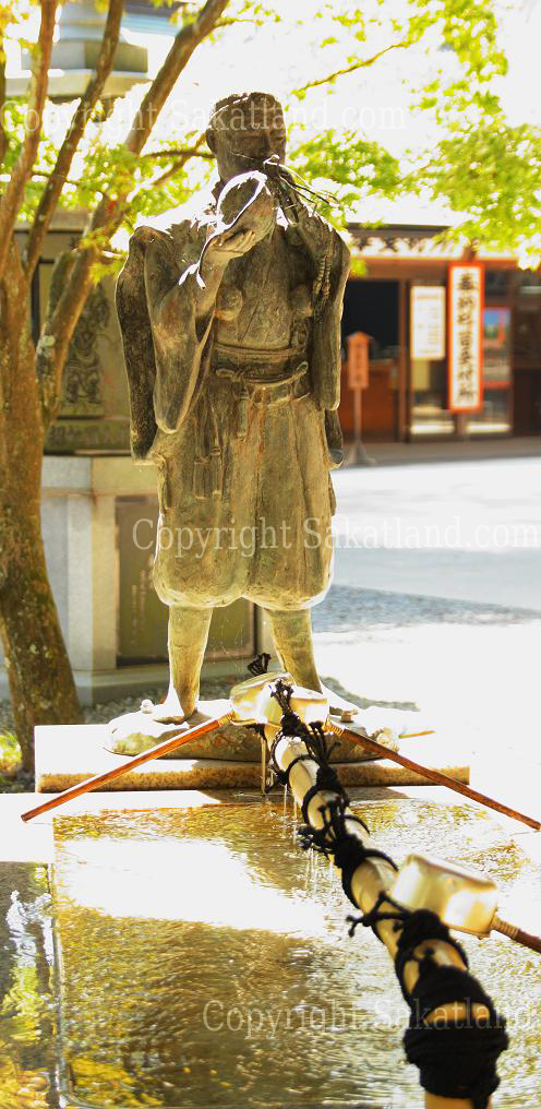 Takaosan_Statuette.jpg