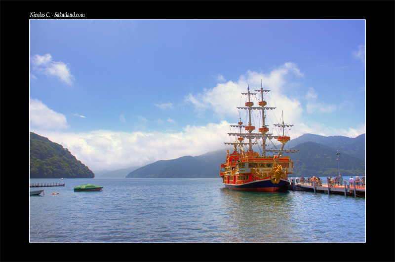 Fujisan_Ashino-ko_Boat.jpg