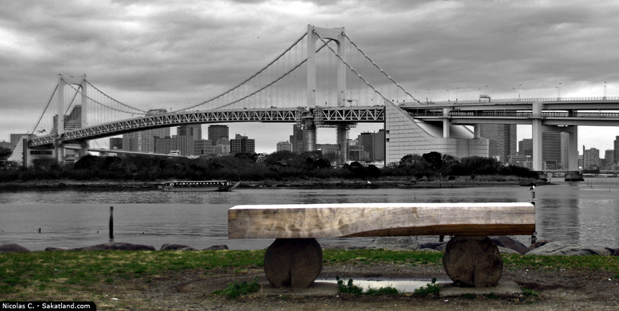 Odaiba_Bench.jpg
