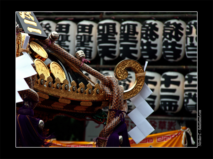 Sanjasama_Mikoshi4.jpg