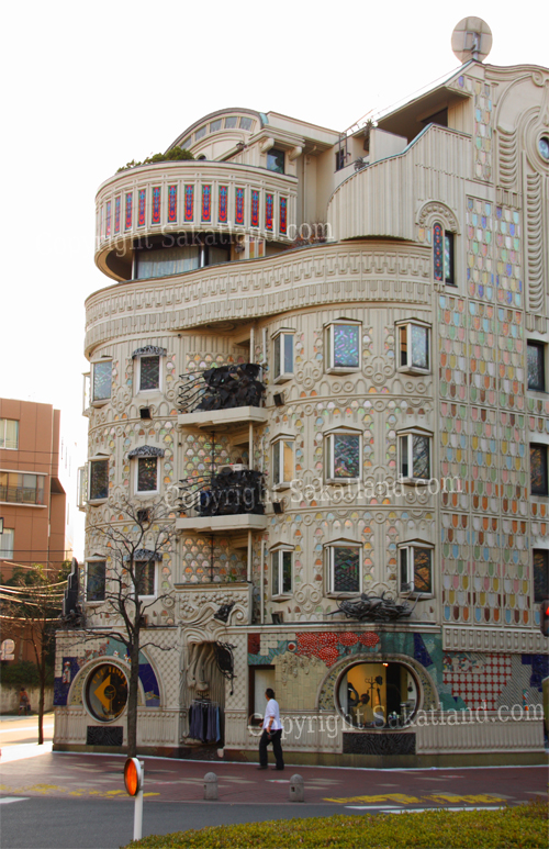 Funny_Building.jpg