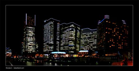 Yokohama_Night_Building.jpg
