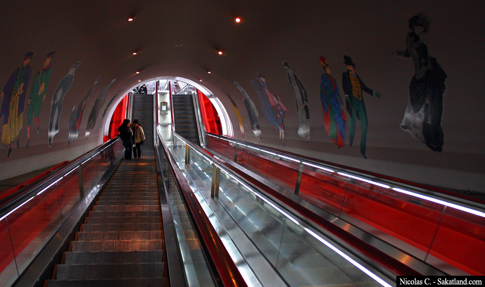 Dav_Day3_Escalator.jpg
