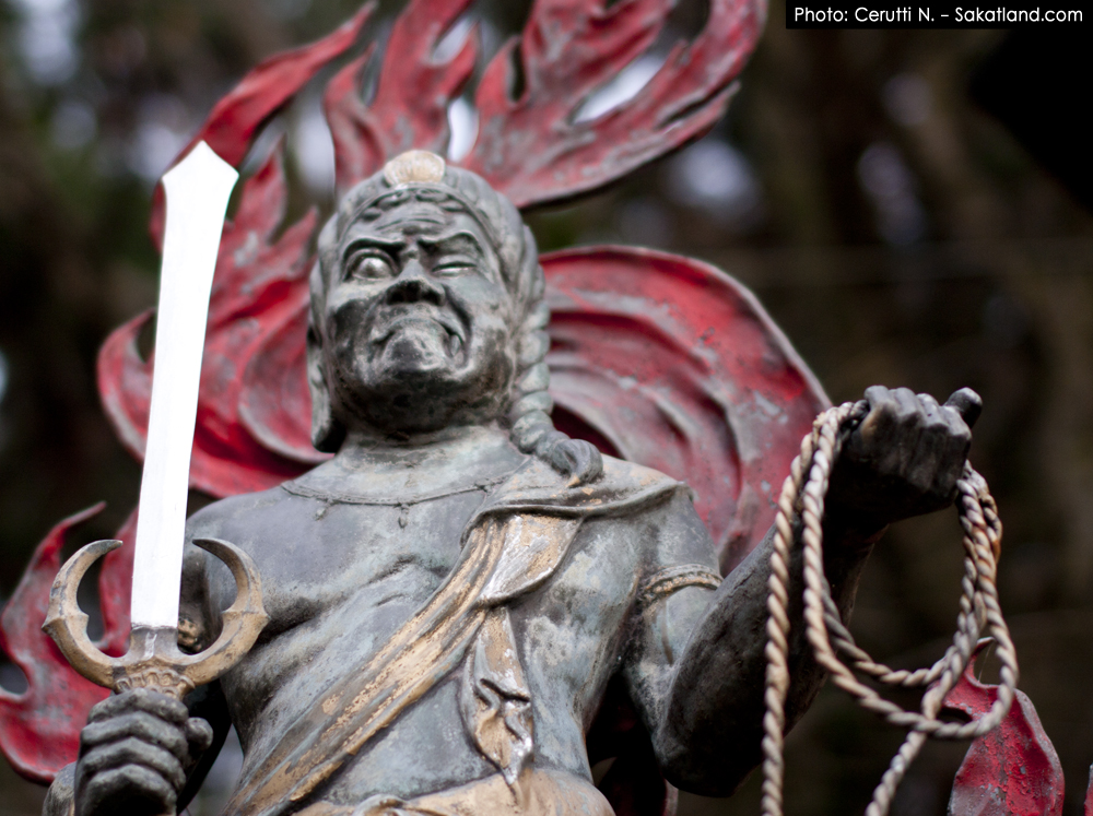 Fushimi_Statue2.jpg