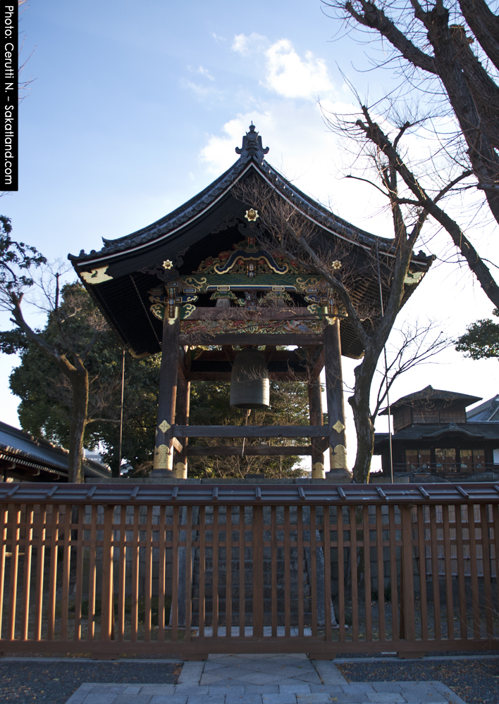 Honganji_Cloche.jpg