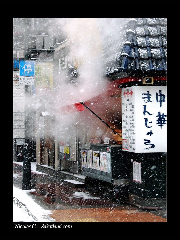 Sapporo_Matsuri_Divers_Omise2.jpg