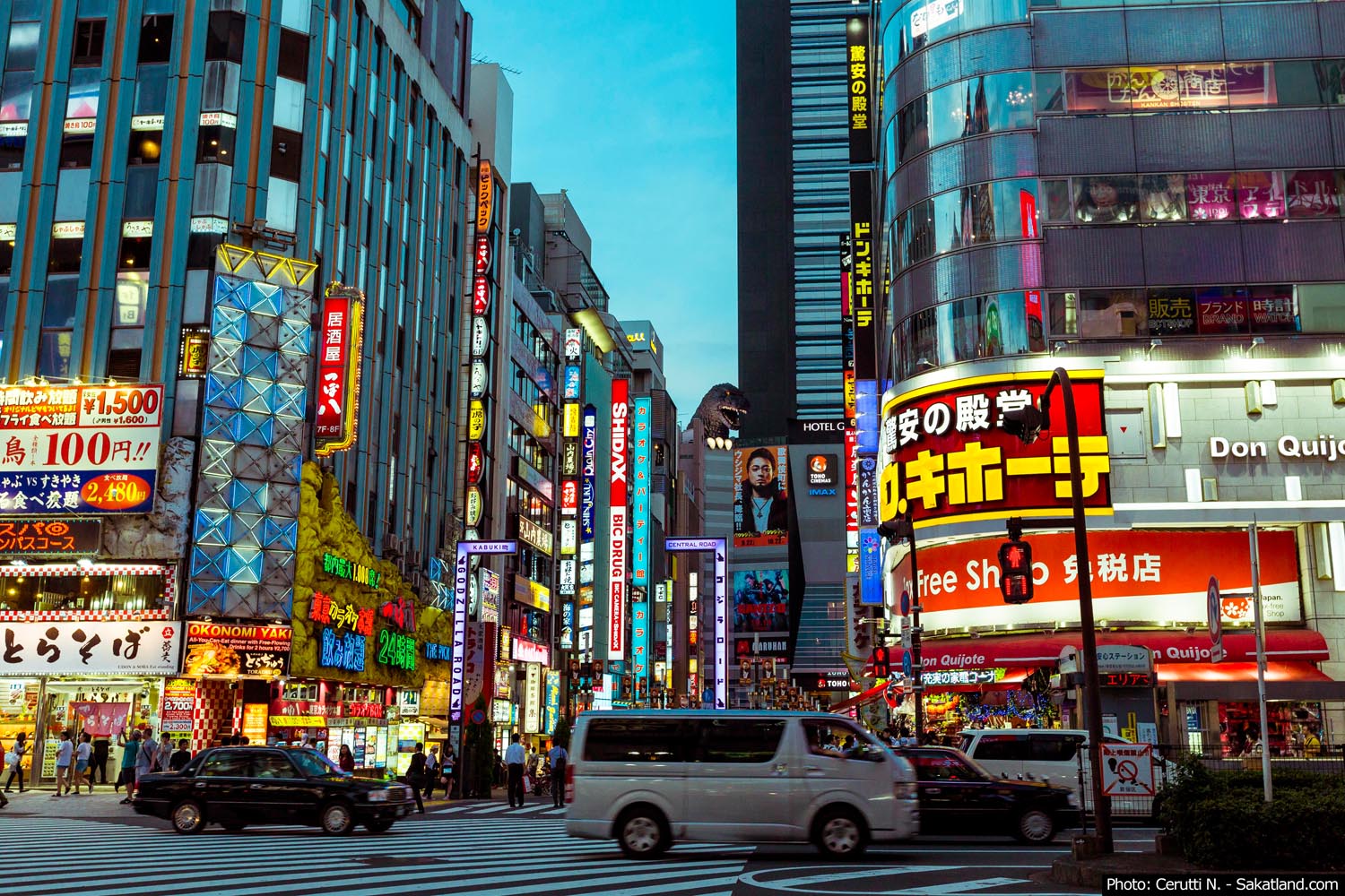 Shinjuku_Godzilla2.jpg