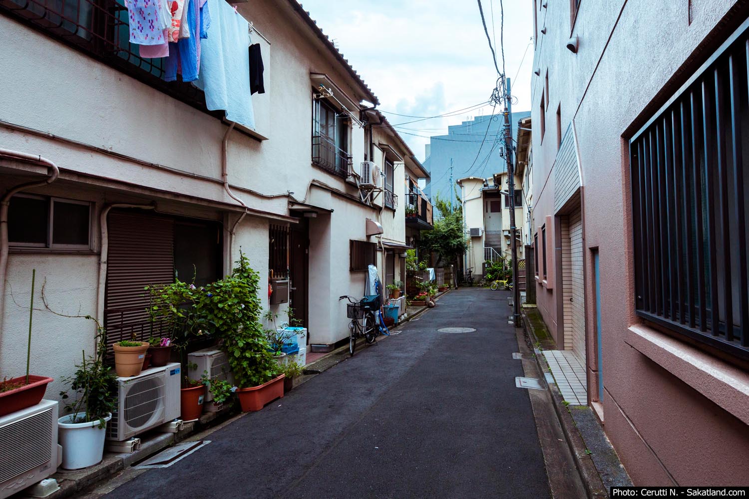 Shinjuku_Higashi_Nakano1.jpg