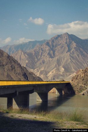 Xiahe_Bus-pont1.jpg