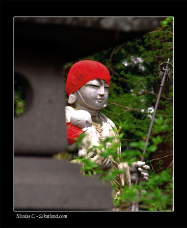 Trip_Junko_Zen_Garden_Statue.jpg